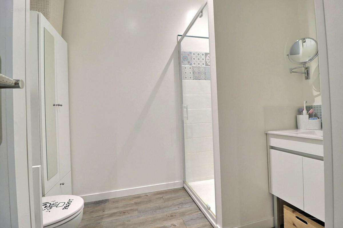 Appartement à VALREAS