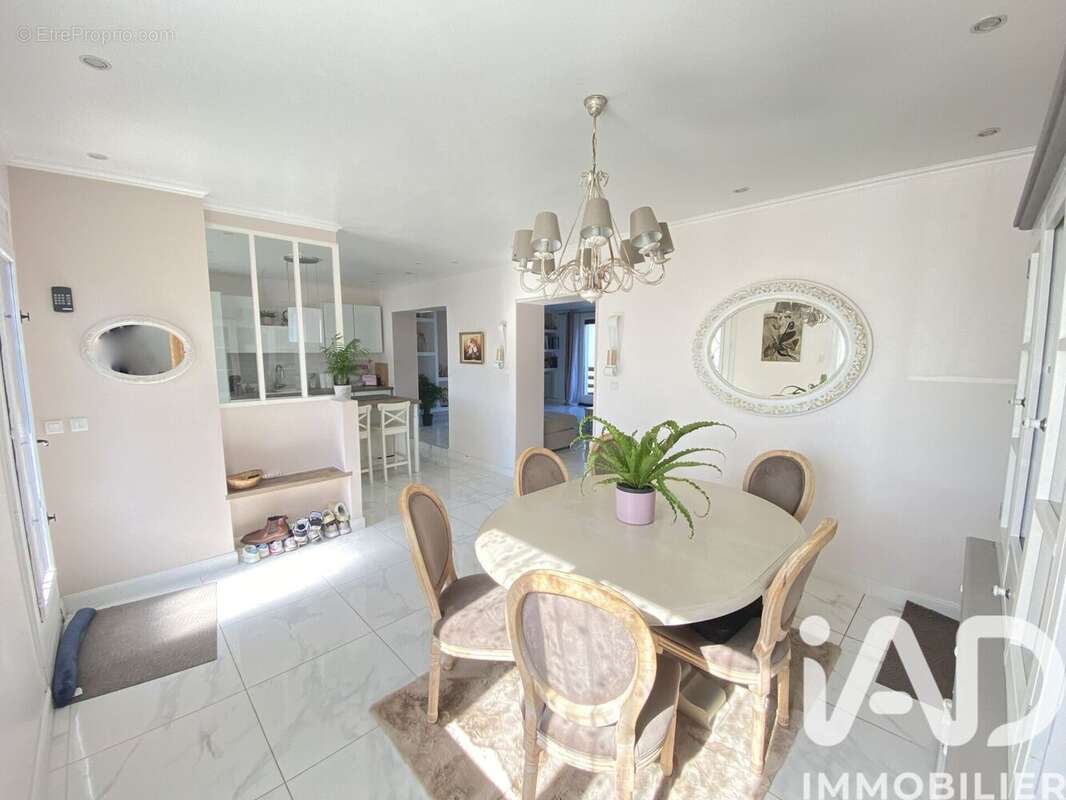 Photo 3 - Maison à MITRY-MORY