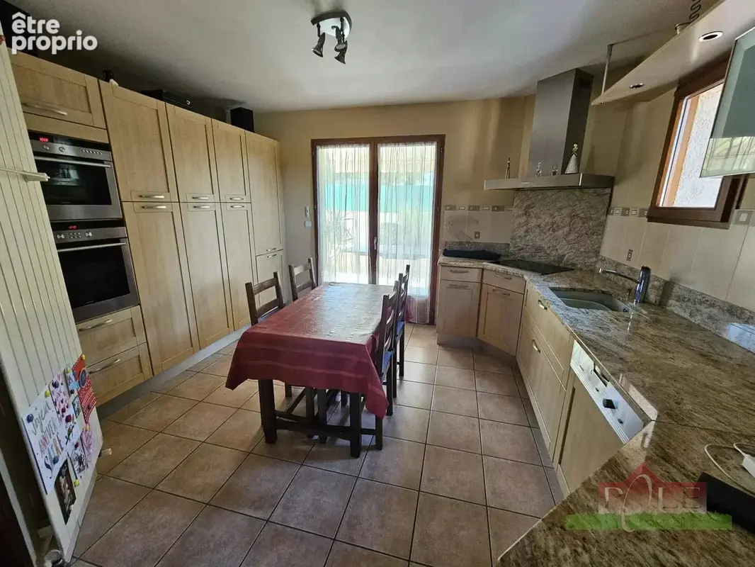 SAINT JUST CHALEYSSIN, Magnifique Villa T4 de 135 m² avec terrain de 1500 m². - photo 10