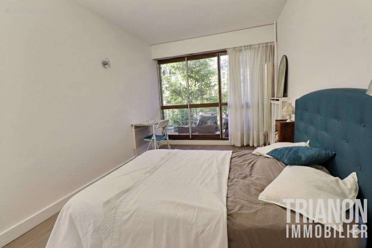 Appartement à LE MESNIL-LE-ROI