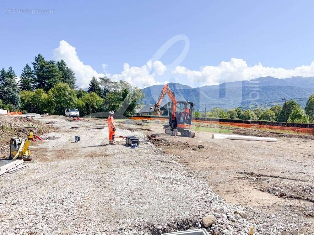 Terrain viabilisé (Lot 15) - Terrain à SAINT-PIERRE-D&#039;ALBIGNY