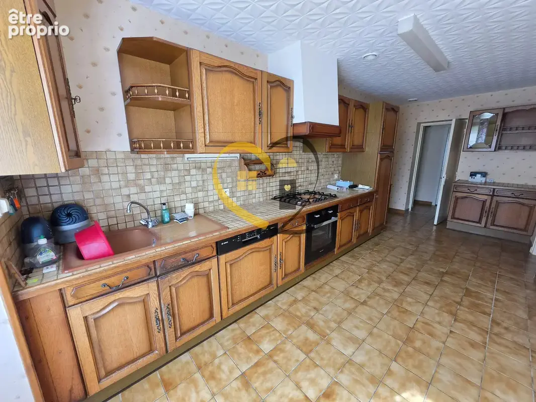 Maison de plain-pied – 3 chambres, dépendances et terrain de 2 116 m² - photo 4