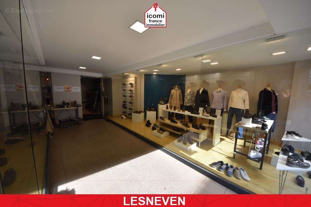 Finistere - lesneven (29260) - a vendre - locaux commerciaux avec vitrine - reserve - bureau - atelier - jardin - beau potentiel - photo 5