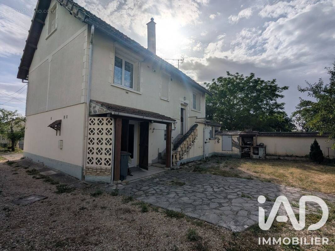 Photo 1 - Maison à CHARMOY