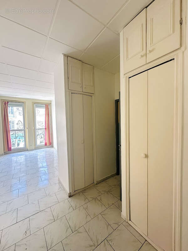 Appartement à MARSEILLE-6E