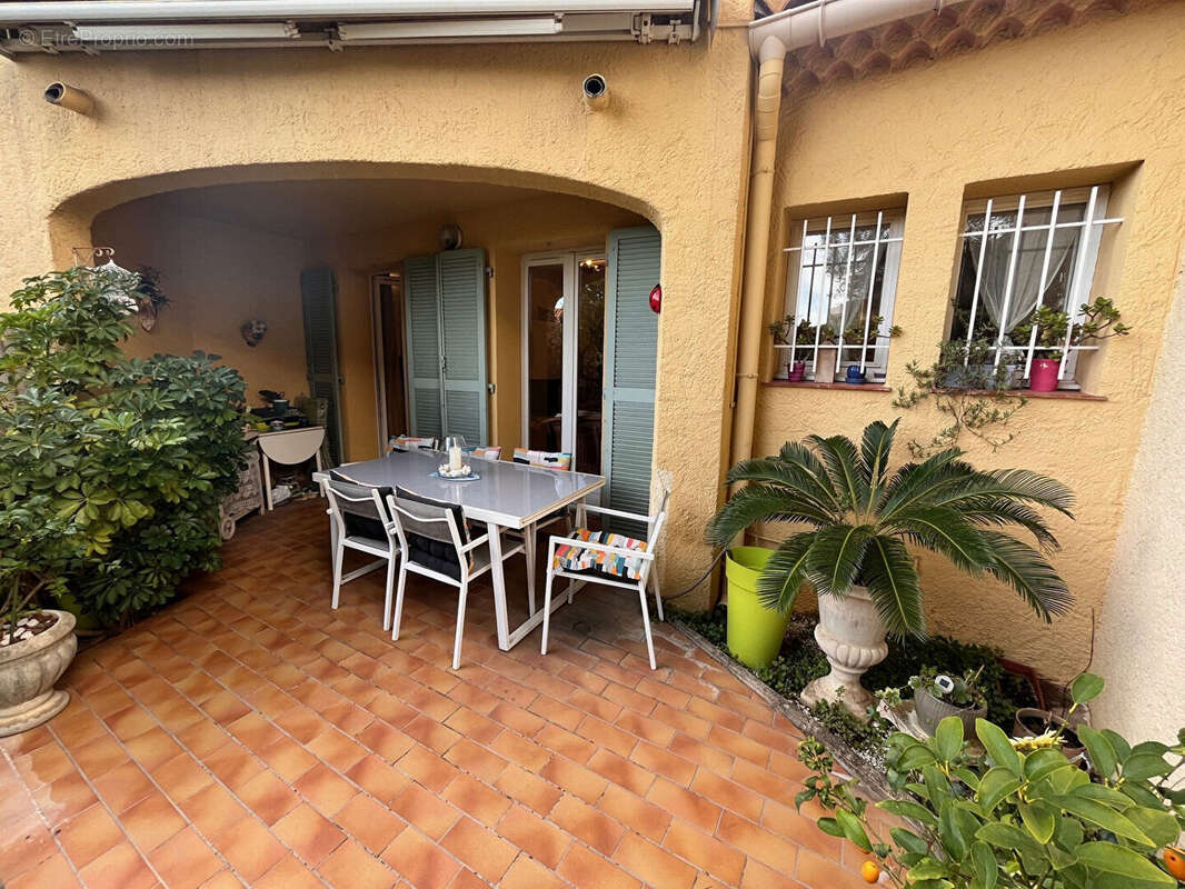 Appartement à SANARY-SUR-MER