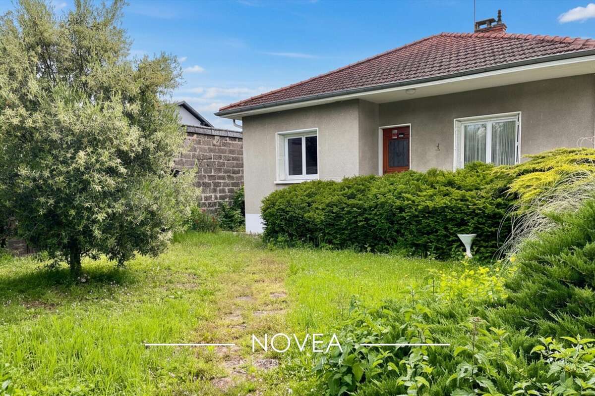 Maison à SATHONAY-CAMP
