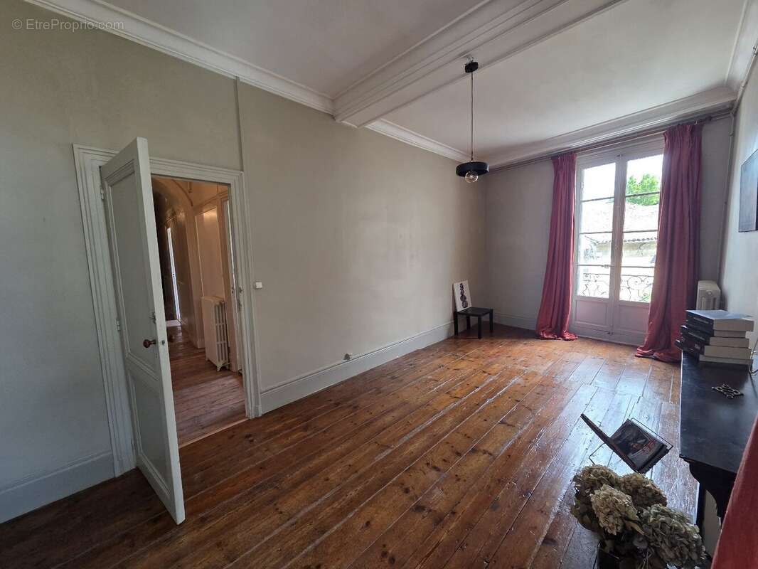 Appartement à COGNAC