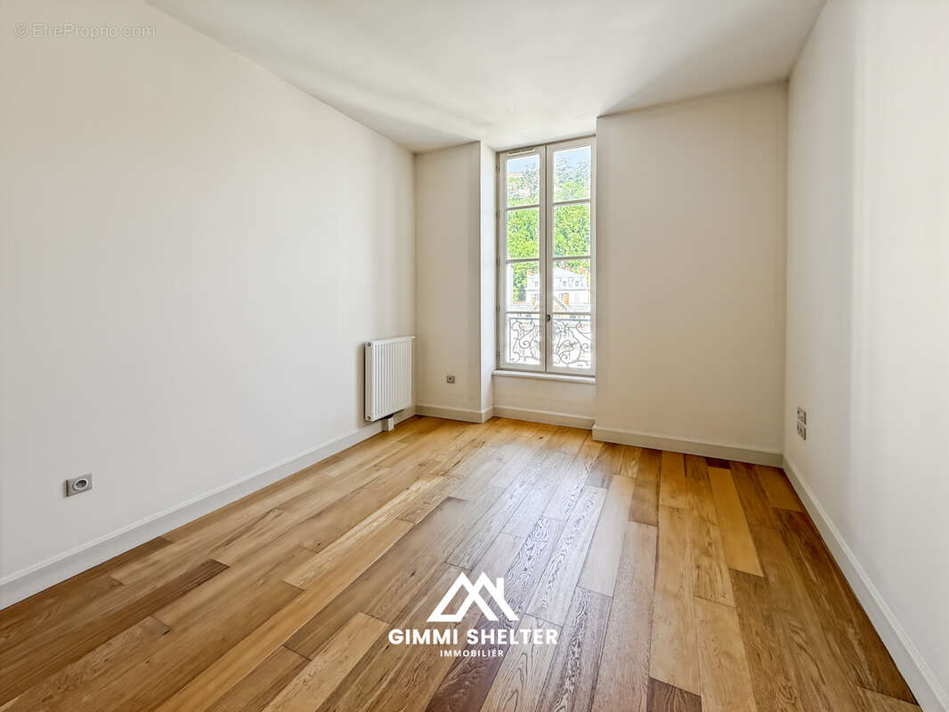 ROYAT   T2 de standing face au Princesse Flore  44,92 m2  DPE C - photo 13