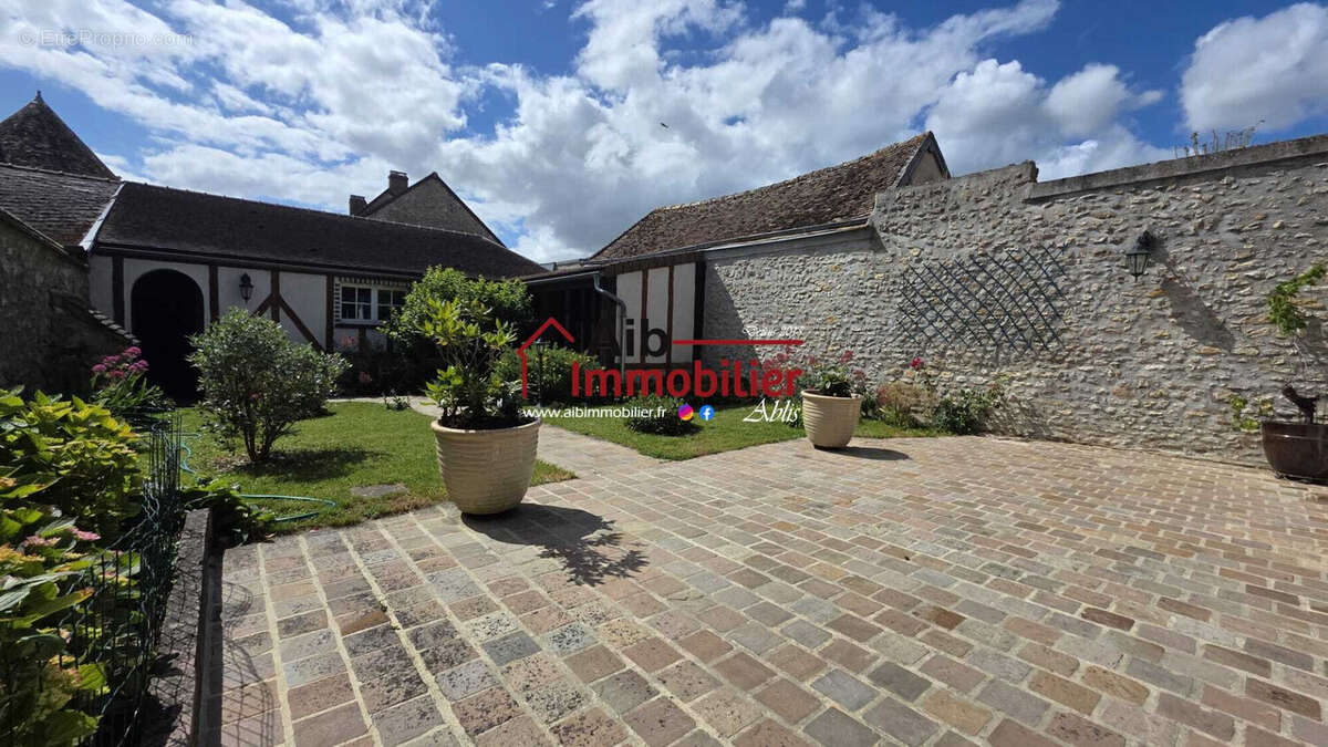 Maison à ABLIS
