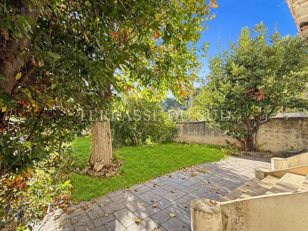 Appartement à MARSEILLE-8E