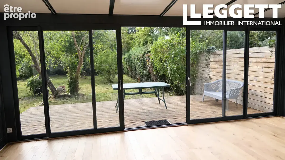 Charmante maison avec grand jardin privé,  2 782 m² terrain, piscine hors sol, véranda et terrasse et cave - photo 4