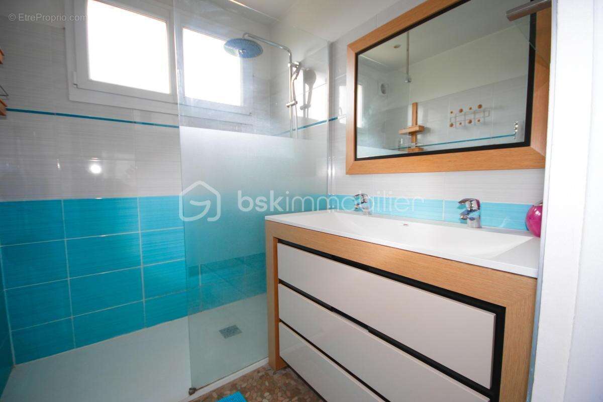 Maison à VAIRES-SUR-MARNE