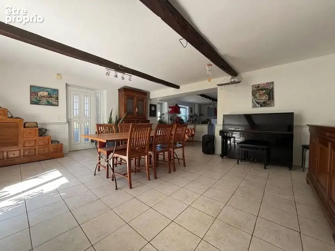Maison 8 pièces 240 m² à vendre à Grammond (42140) - photo 4