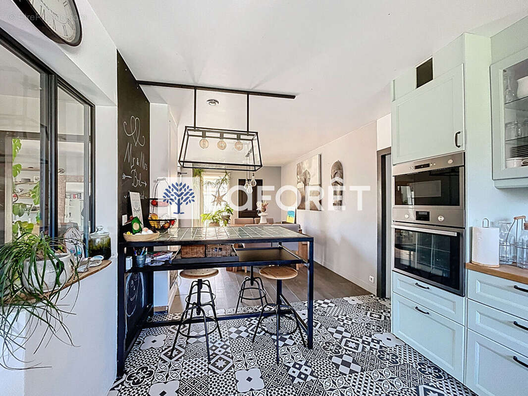 Maison à SAINT-NOM-LA-BRETECHE