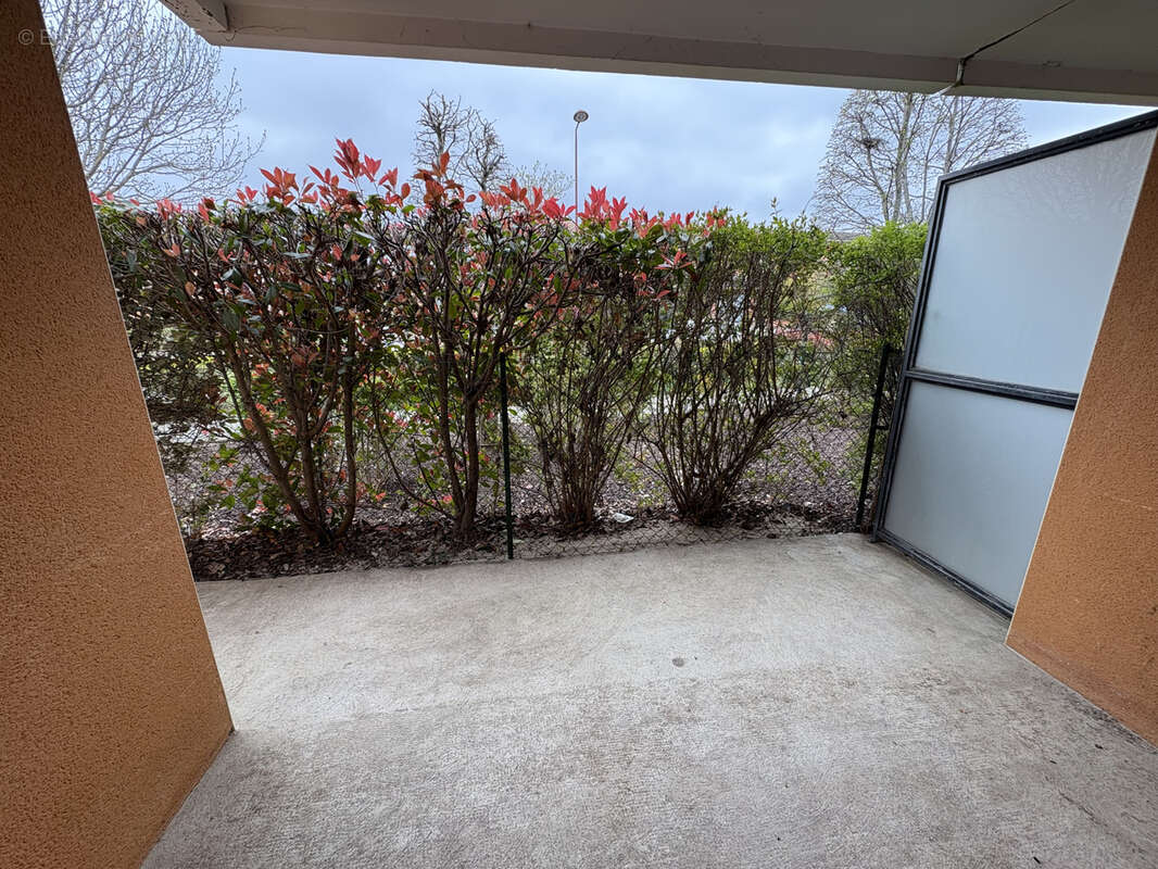 Appartement à FROUZINS