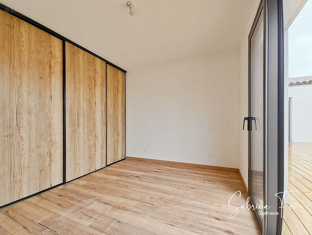 Maison contemporaine de standing – 145 m² environ – Piscine chauffée – Andilly - photo 17