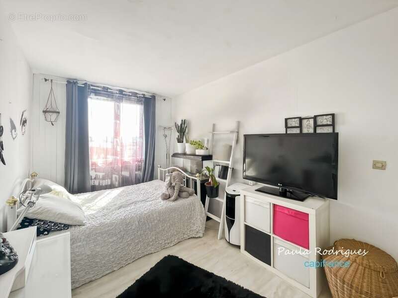 Appartement à LES CLAYES-SOUS-BOIS