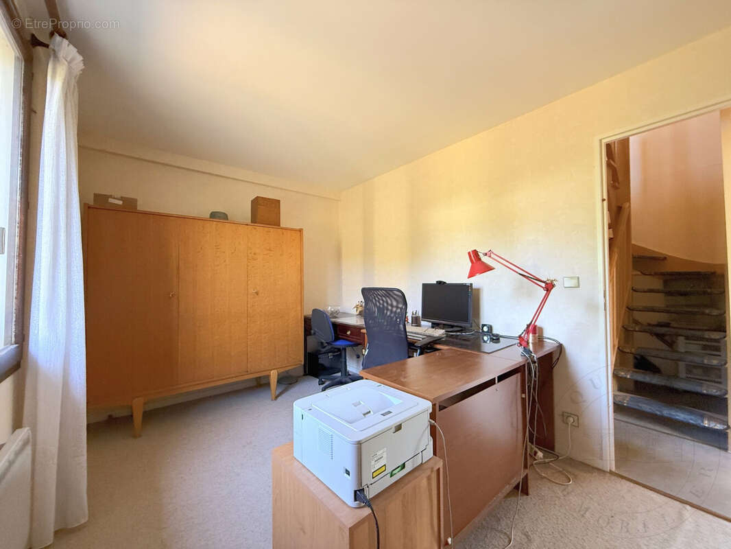 Maison 144 m² à Chaponost  - photo 7