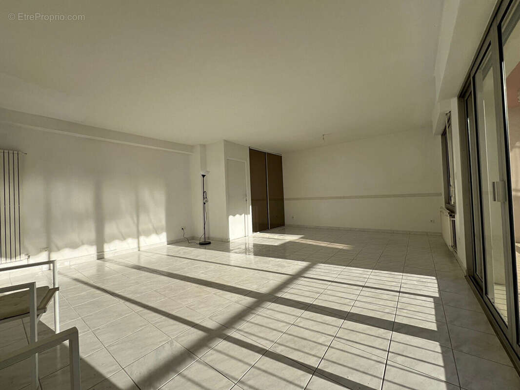 Appartement à HYERES