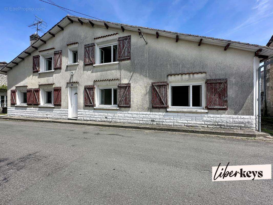 Maison à DEVIAT