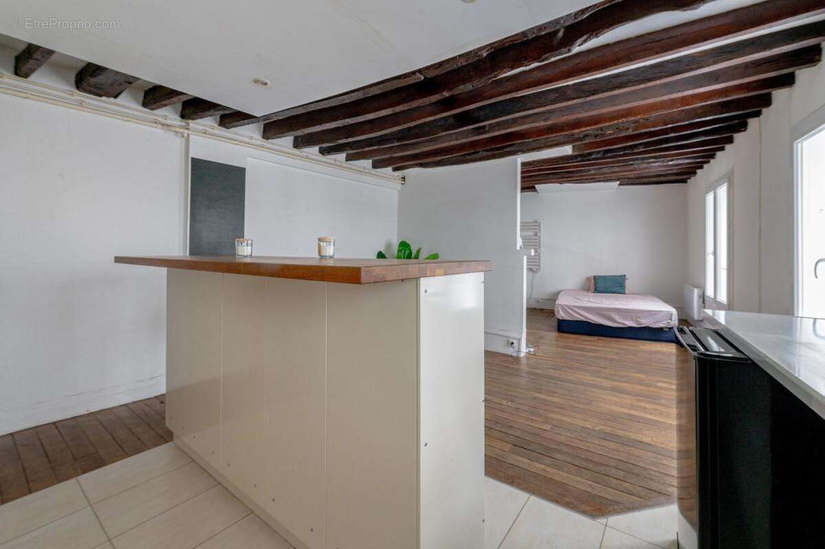 Appartement à PARIS-10E