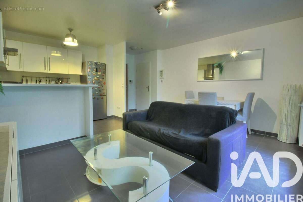 Photo 2 - Appartement à QUINCY-VOISINS