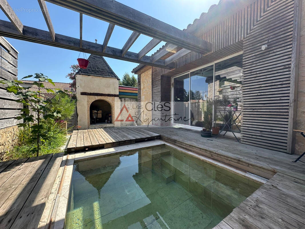 Maison pierre 120M2 PODENSAC - photo 1