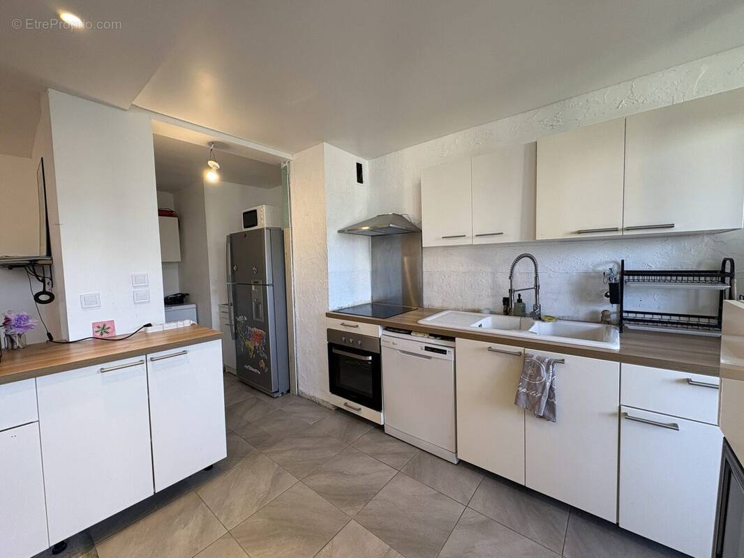 Appartement à LA VALETTE-DU-VAR