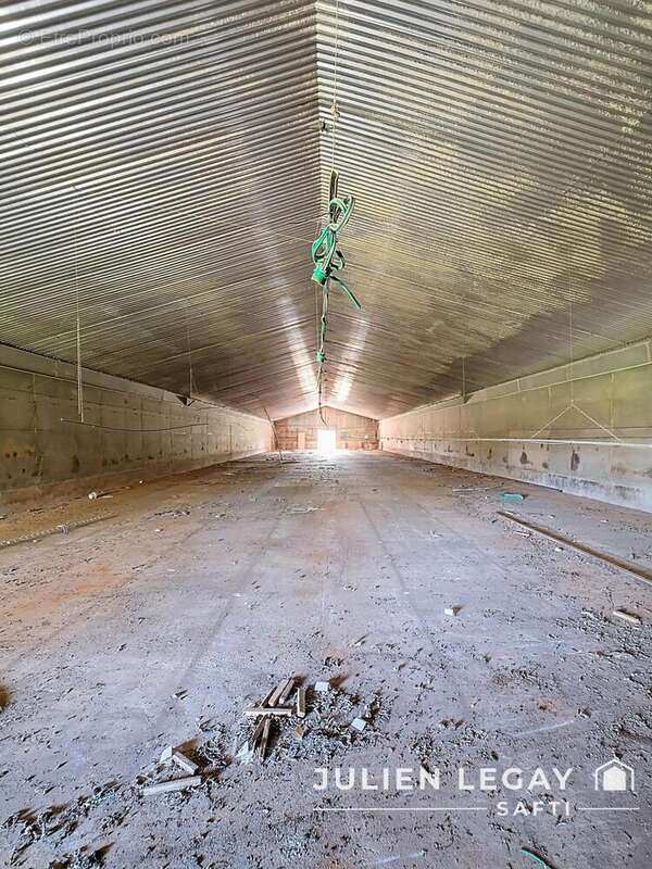 Photo 4 - Commerce à LE BOURDET