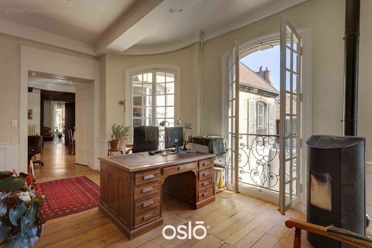 Appartement 276 m² à Besancon  - photo 6