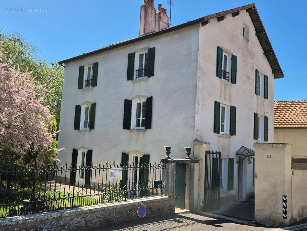 Maison à PORT-SUR-SAONE