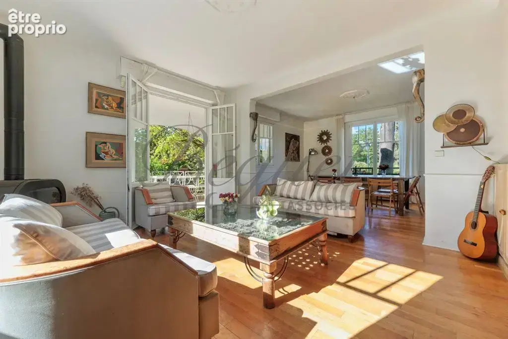 Vaucresson – Maison des années 1930 de 230 m², 4 chambres, jardin de 494 m² – Hauts-de-Seine, Île-de-France - photo 5