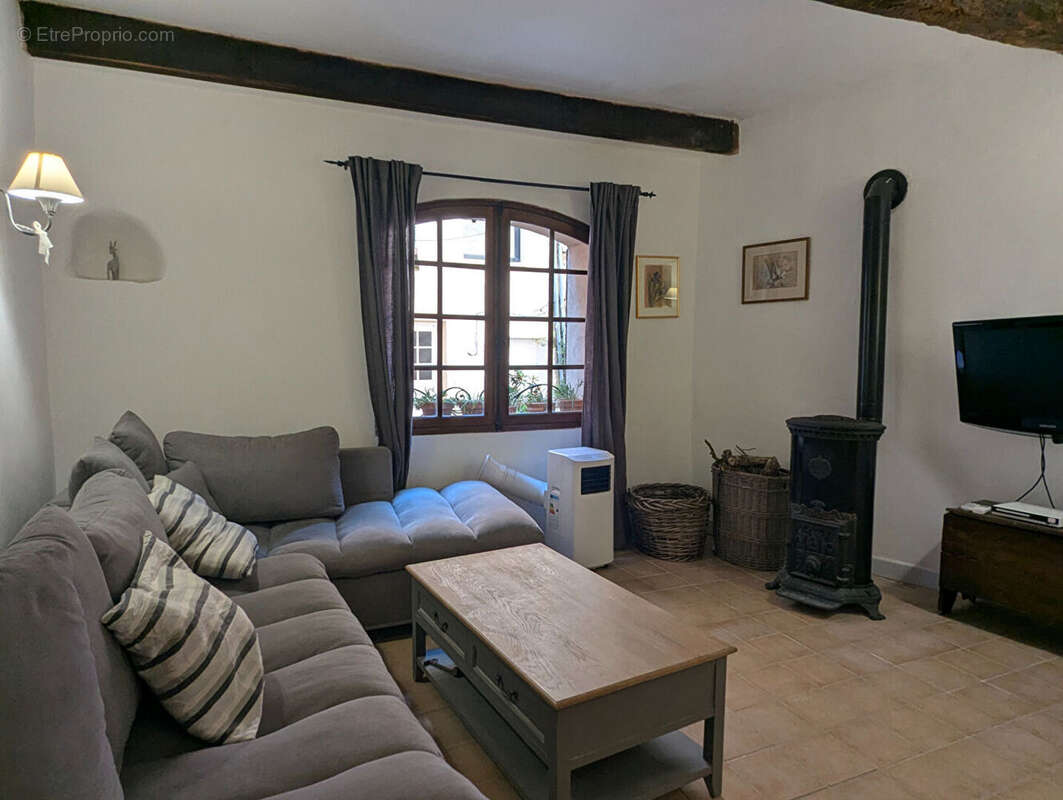 VILLECROZE, charmante maison de village de 100 m², 4 pièces et mezzanine - photo 4