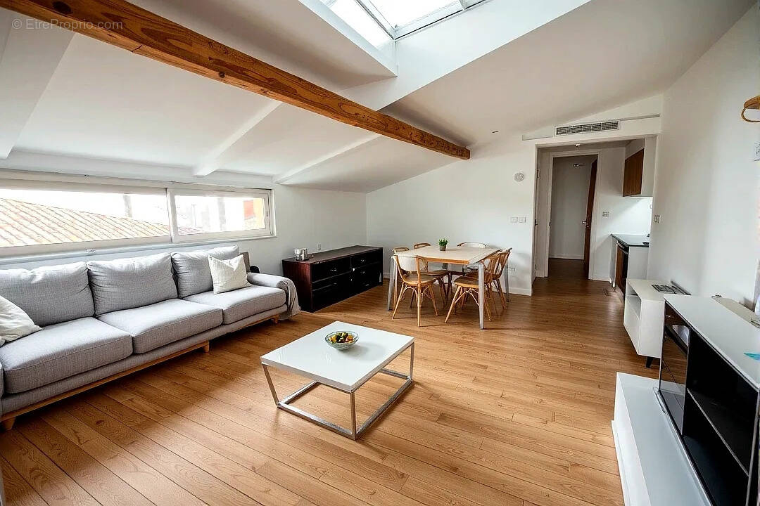 Appartement à BORDEAUX