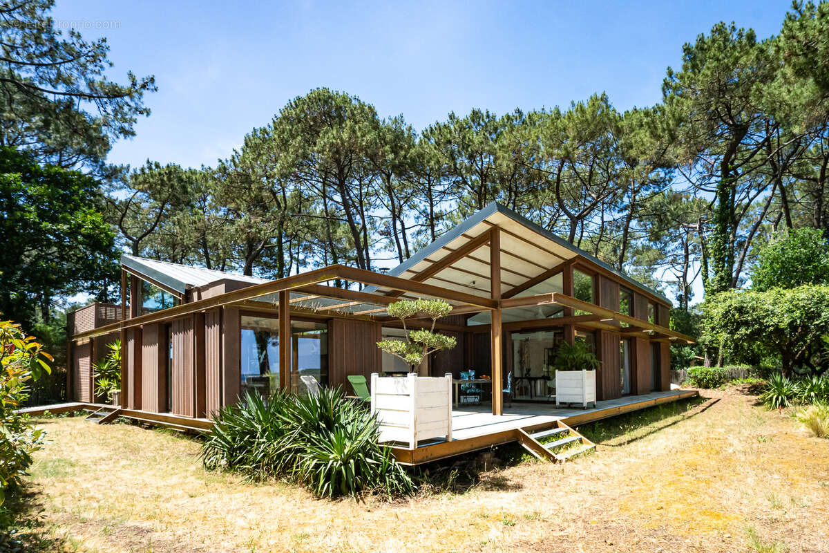 Maison à LACANAU
