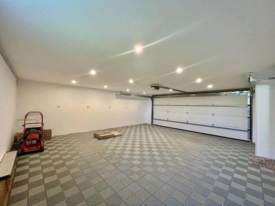 Maison à SAINT-GENIX-SUR-GUIERS