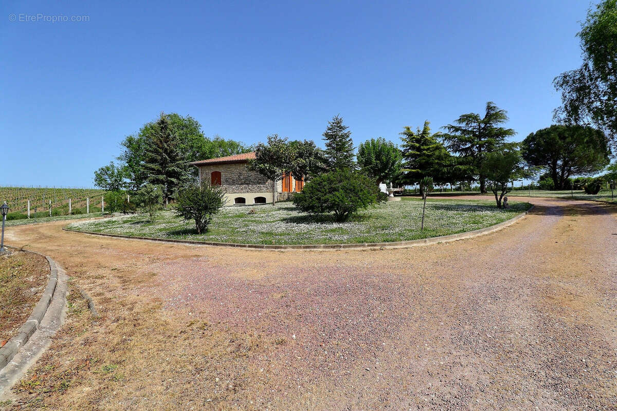 Maison à YVRAC