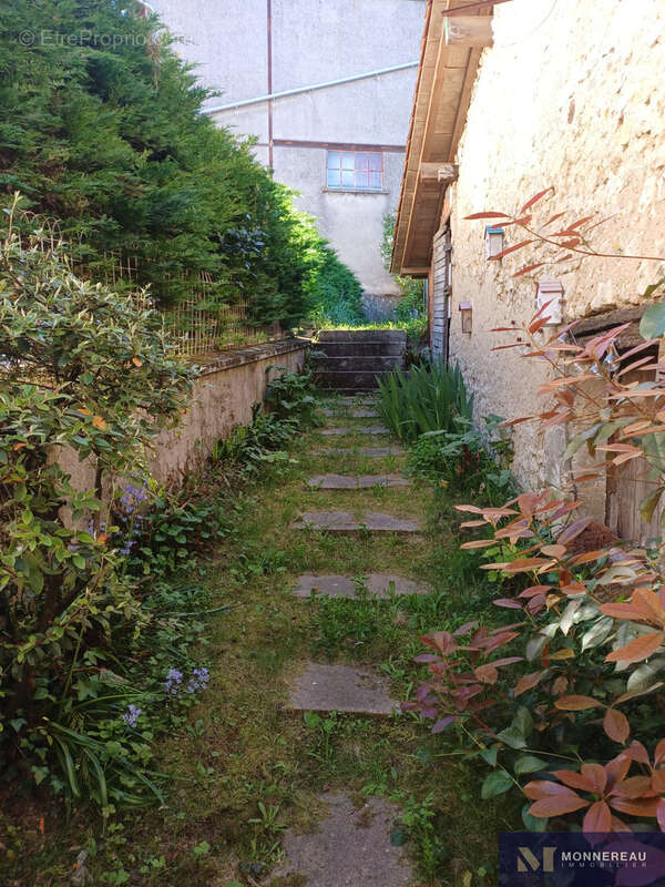 Maison à TOUVERAC