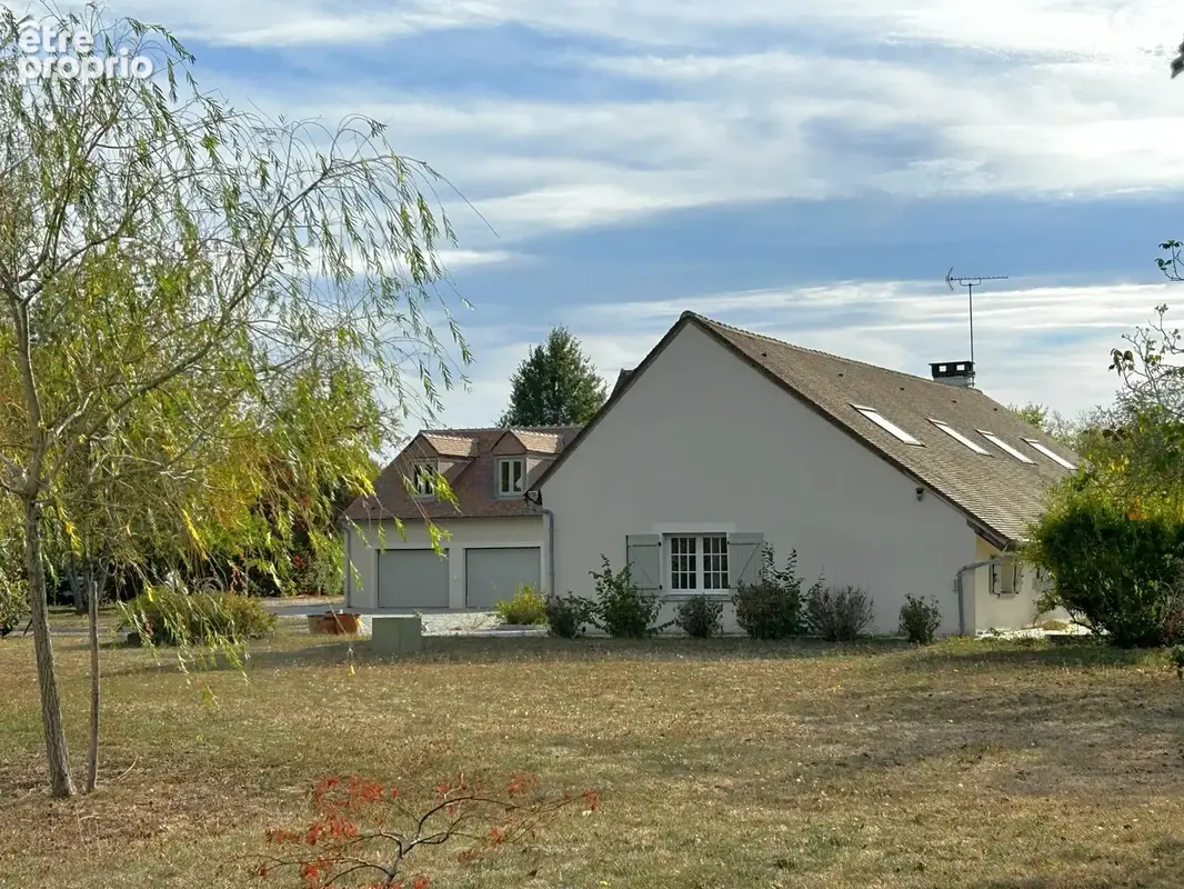 Belle longère au calme, sur environ 7 000 m2 de terrain paysager - photo 3