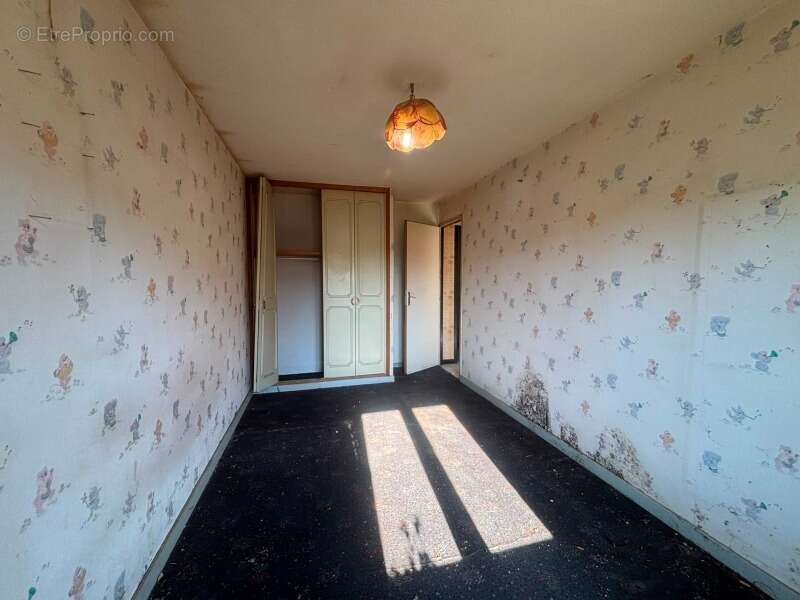 Maison à rénover à vendre 3 pièces LA CRAU (83). LOTISSEMENT LES ARQUETS - photo 6