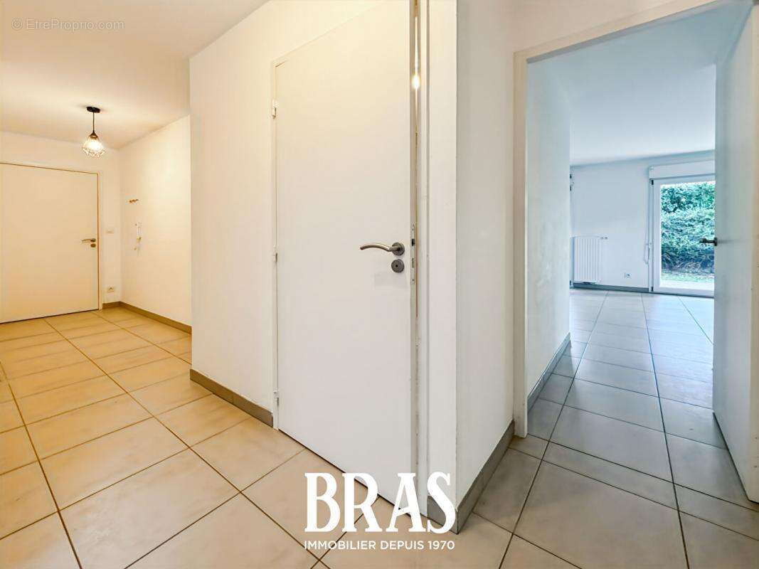 Appartement à BOUGUENAIS