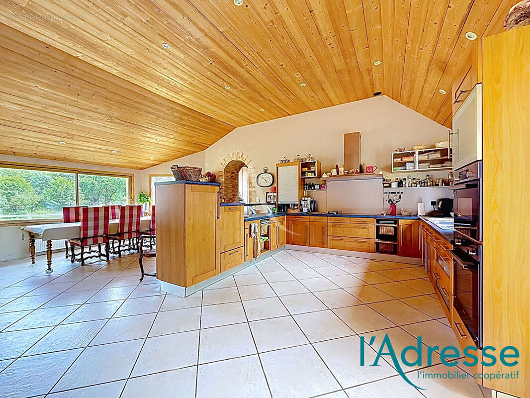 Maison Saint Loup Du Dorat 11 pièce(s) 239 m2 - photo 3