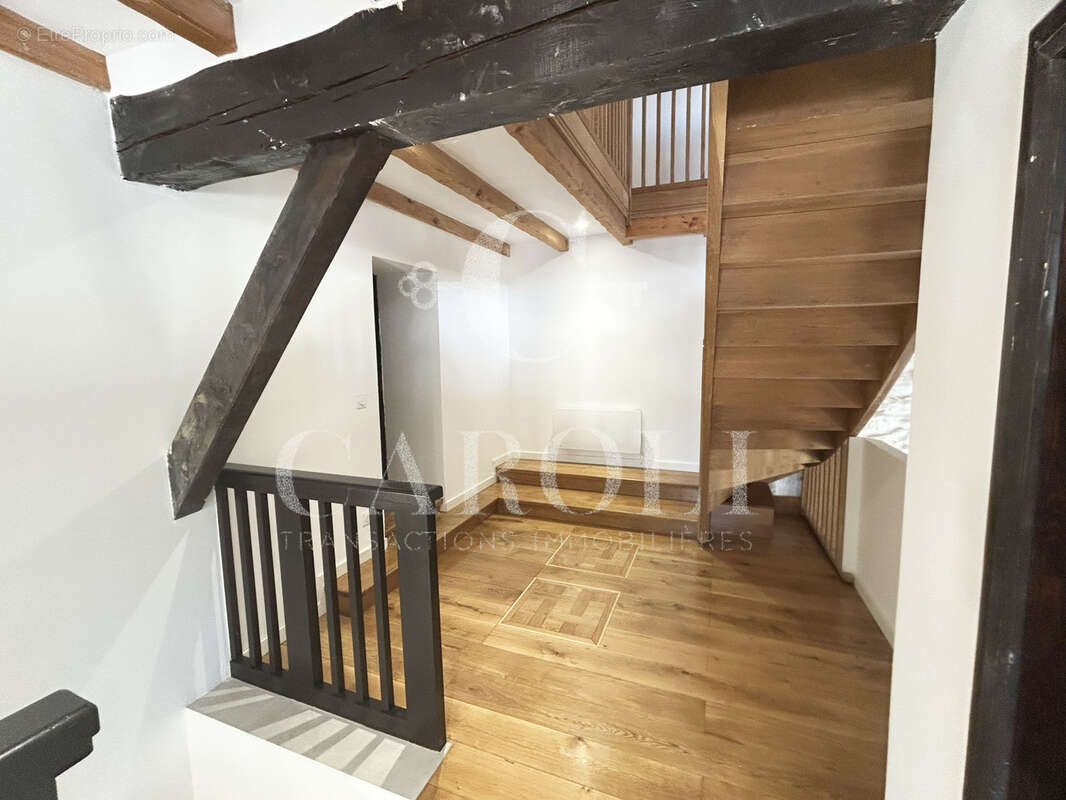 Maison à VILLY-LE-PELLOUX