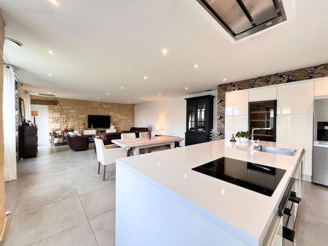 Photo 2 - Maison à AMBARES-ET-LAGRAVE