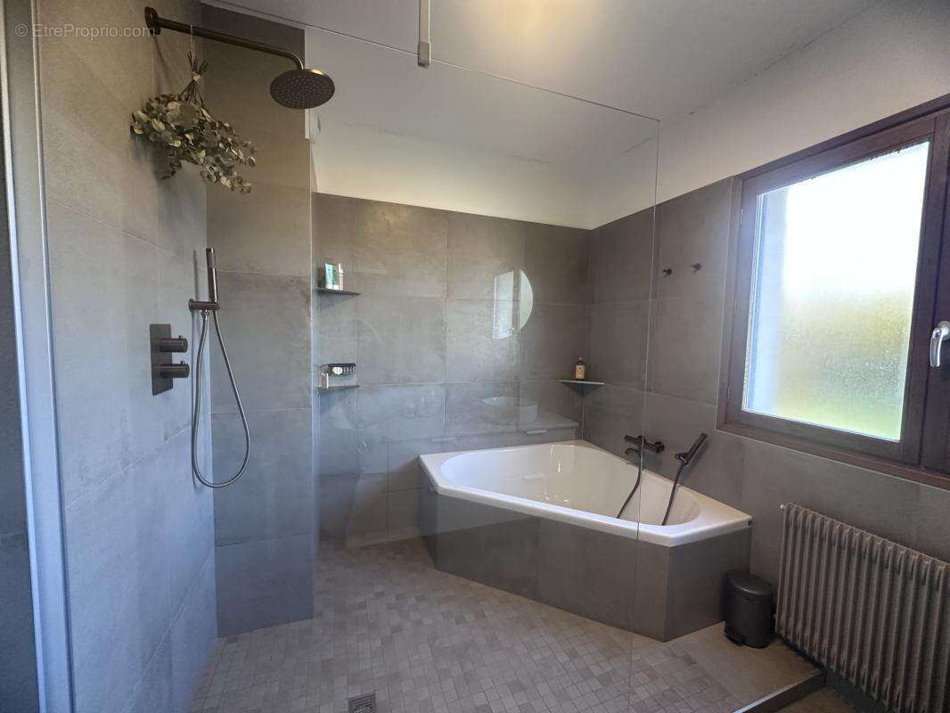 Maison à VELARS-SUR-OUCHE