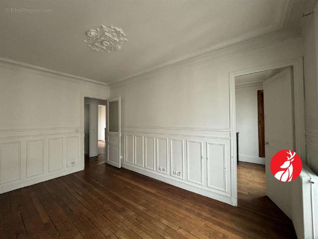 Appartement à PARIS-14E