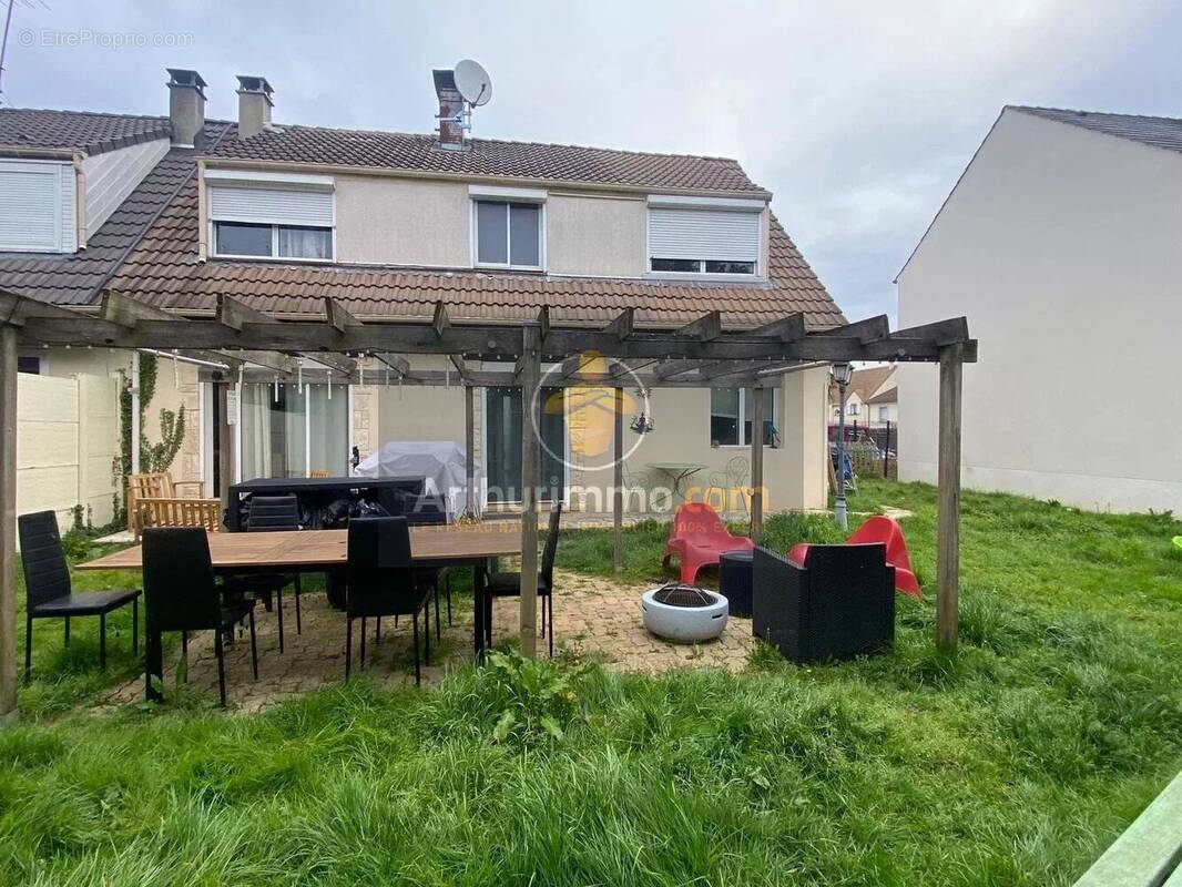 Maison à PRESLES-EN-BRIE