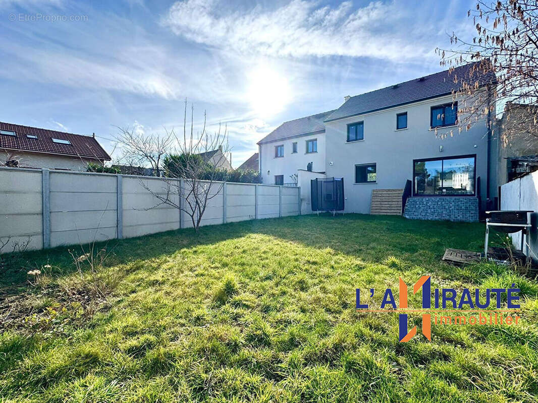 Maison à CARRIERES-SUR-SEINE