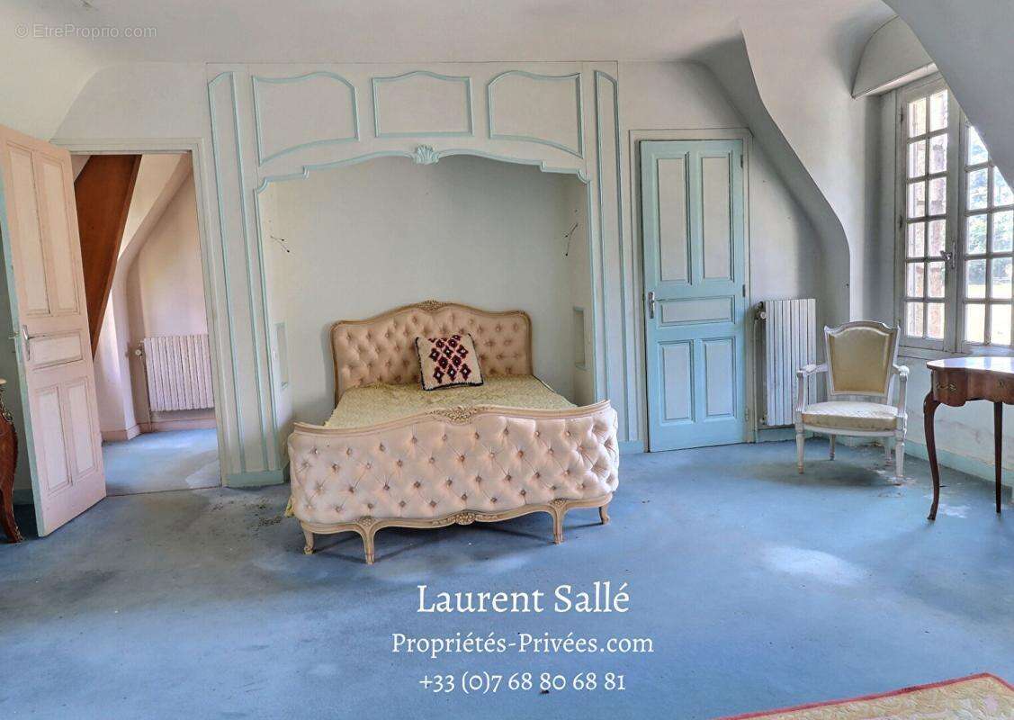 Maison de Maître de 250 m2, édifiée dans un parc boisée de plus de 4 hectares - photo 10